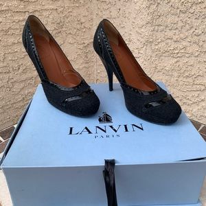 Barney's New York ladies dress shoes